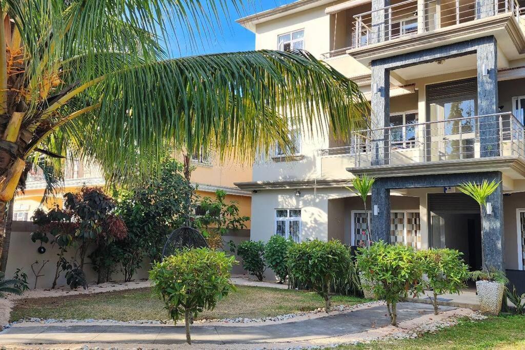 Number 8, 2Nd Floor, Pebble Bay Apartments Grand Baie Exterior photo